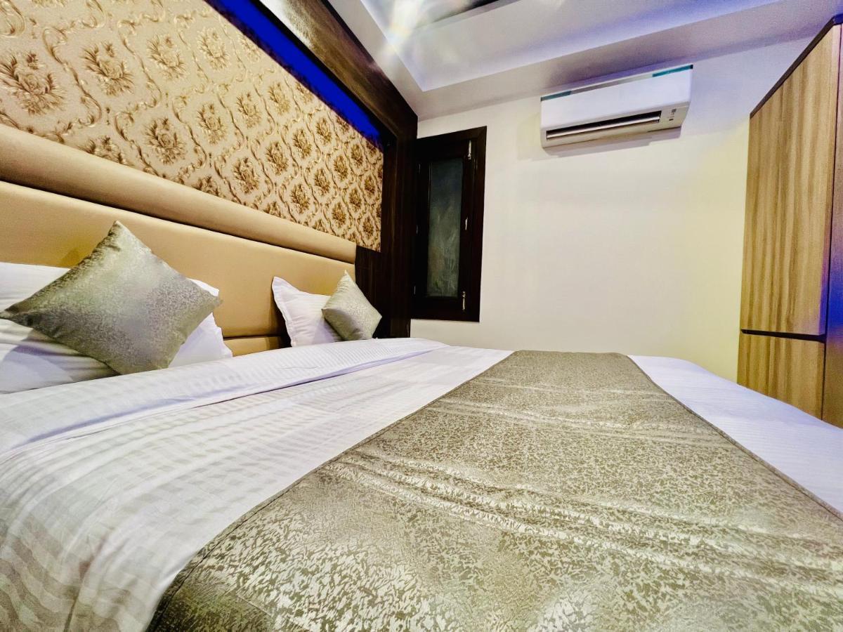 Hotel Apple Inn & Suites, New Delhi Exterior photo